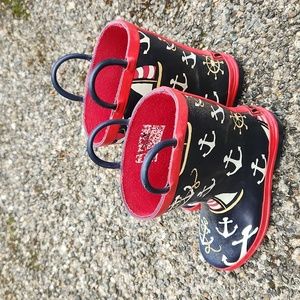 Children's boots size 13